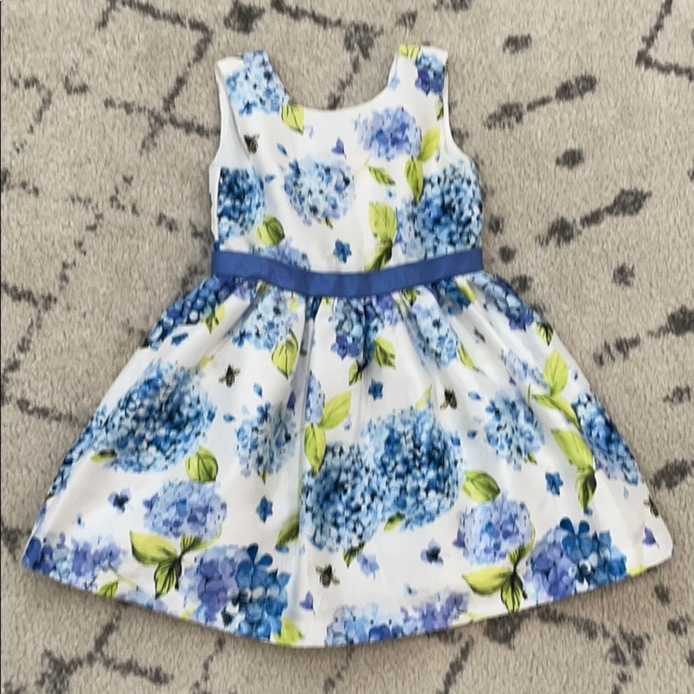 Girls dress